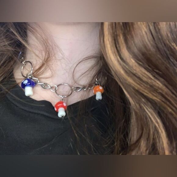Hot Topic chunky retro Y2K Mushroom O-Ring Chain Choker 🍄 necklace with charms - Picture 6 of 6